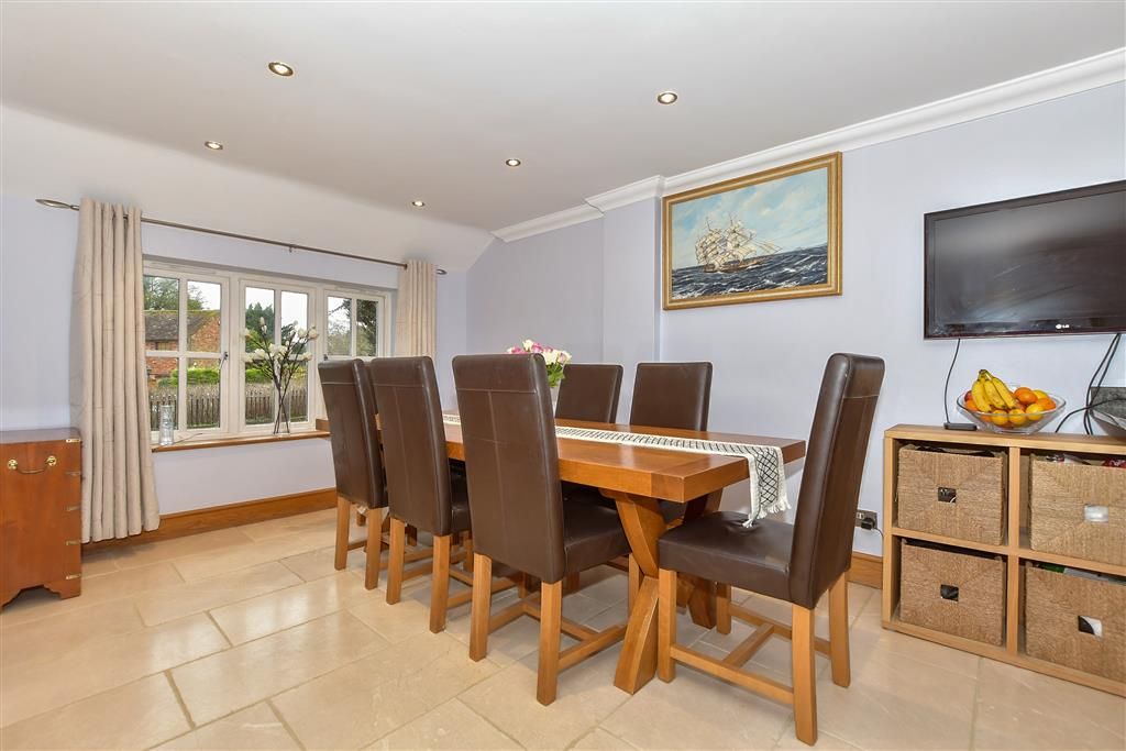 Property photo 3 of 13 Dining Area