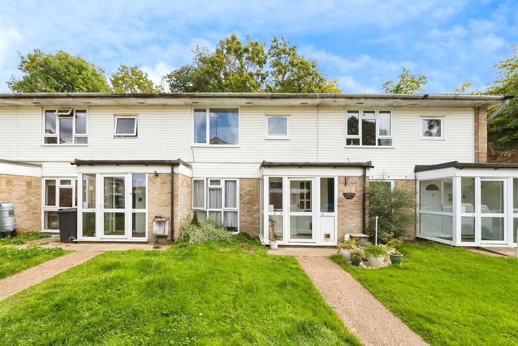 Property photo 1 of 17