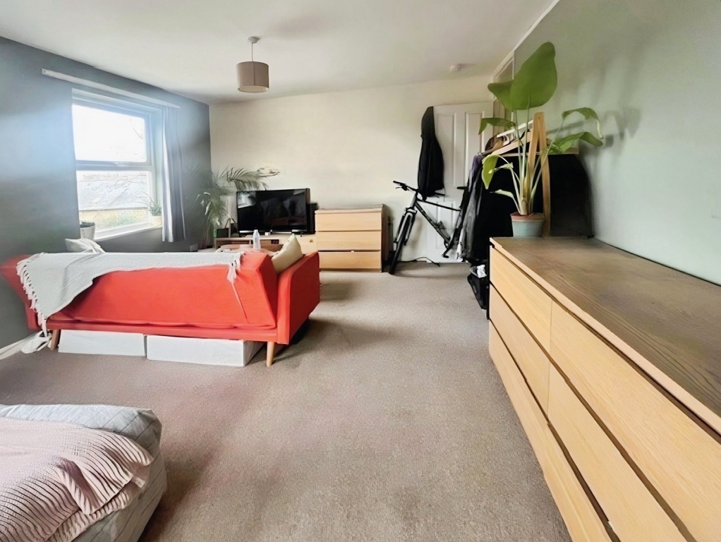 Property photo 1 of 4