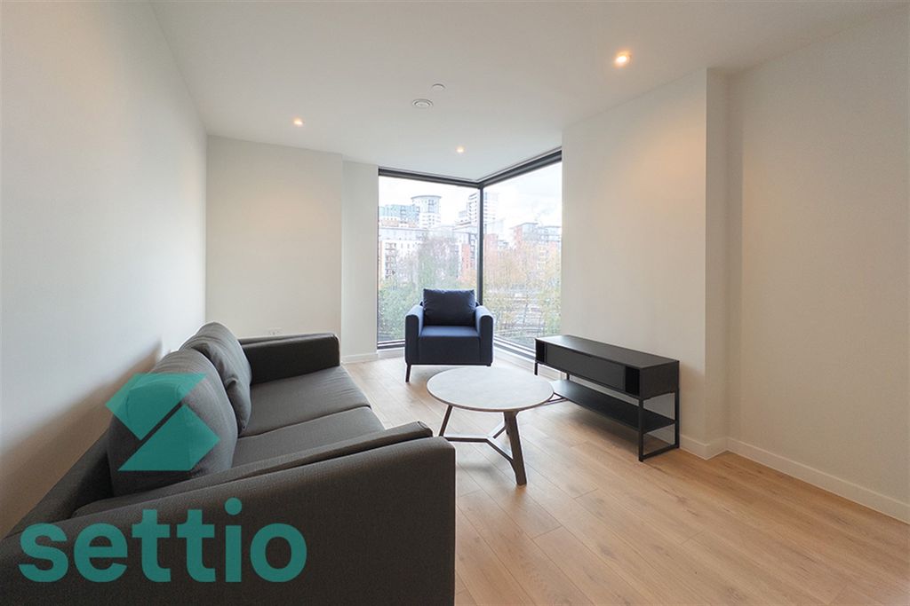 Property photo 2 of 9 (Main)