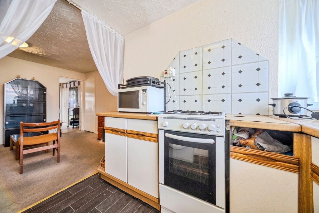 Property photo 3 of 16