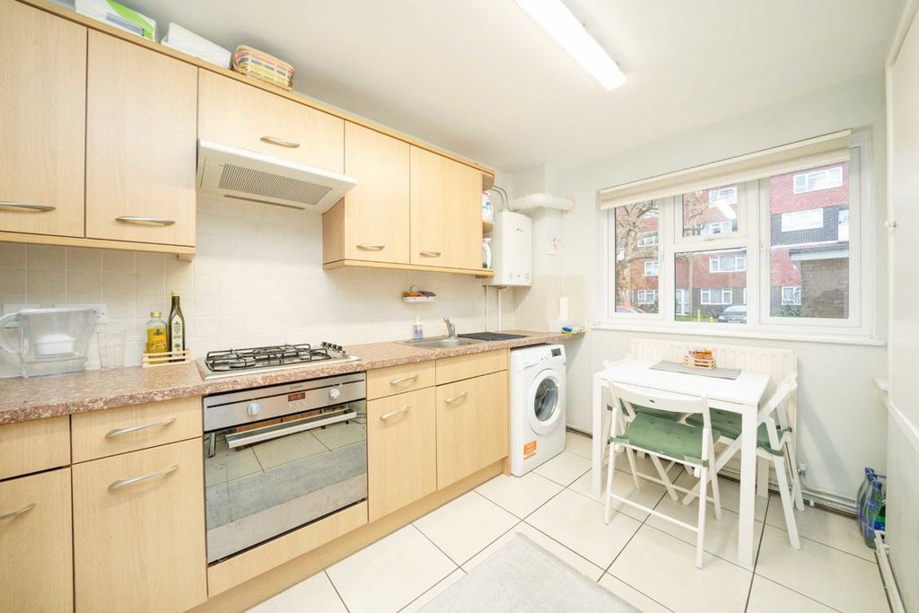 Property photo 2 of 7