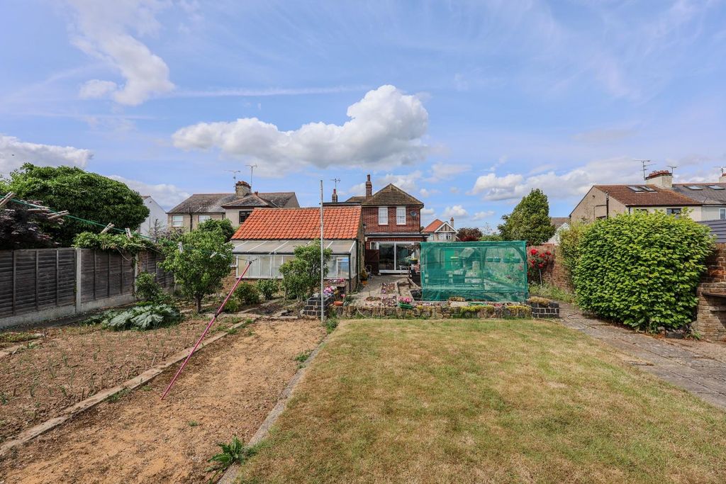 Property photo 2 of 44