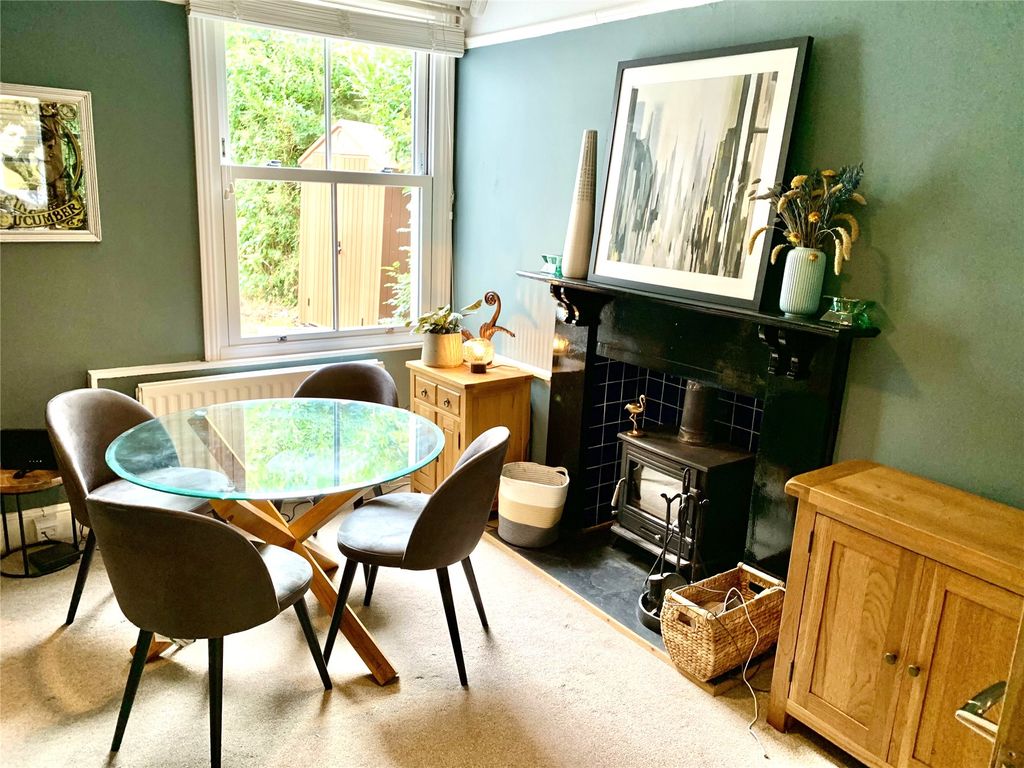 Property photo 2 of 10 Dining Area
