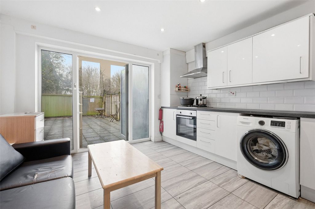 Property photo 2 of 14 Picture No. 02