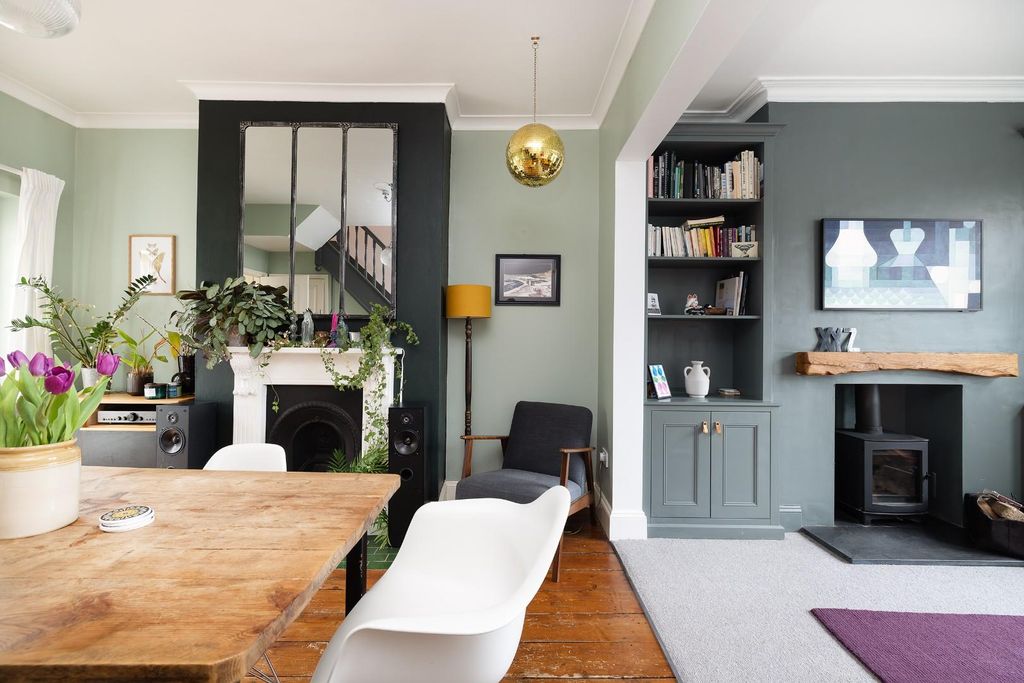 Property photo 1 of 46 Char4884.Jpg