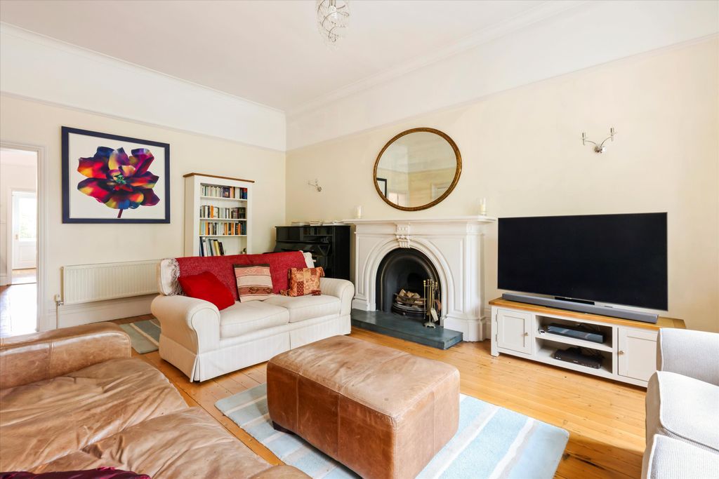 Property photo 3 of 26 Image