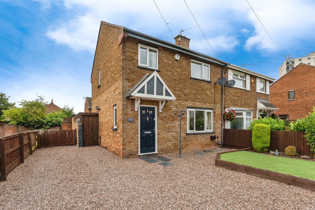 Property photo 1 of 17