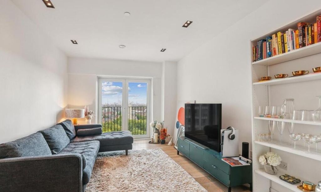 Property photo 1 of 6