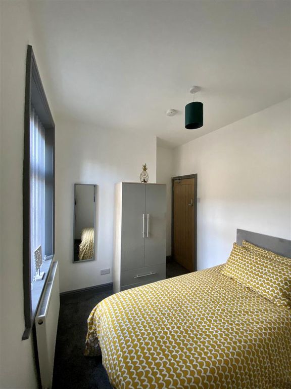 Property photo 2 of 8 Bedroom 5