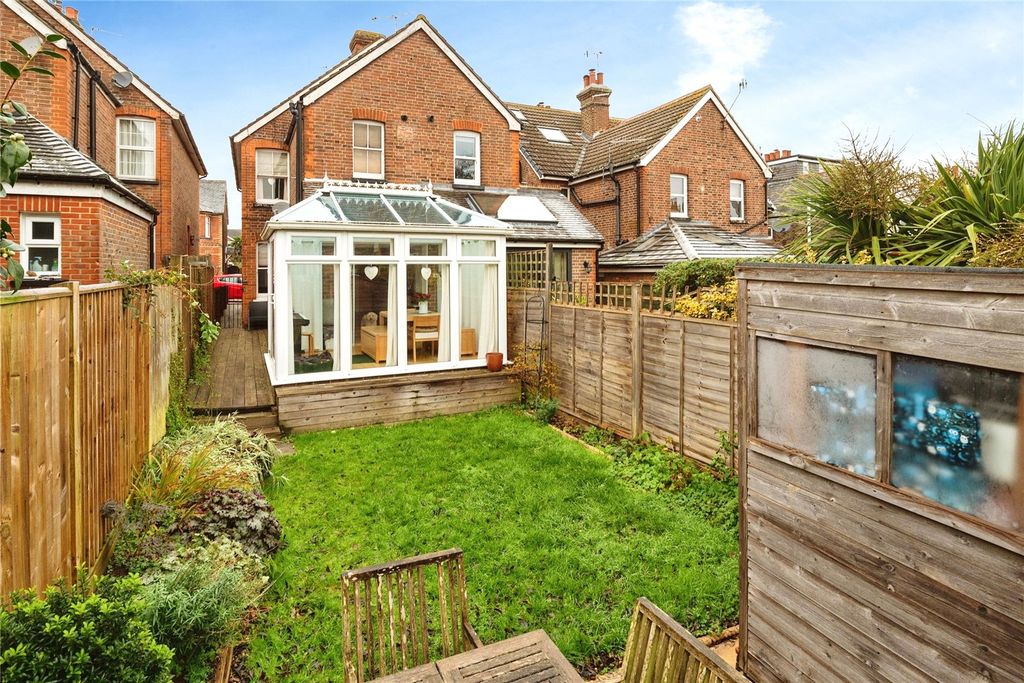 Property photo 3 of 15 Picture No. 12