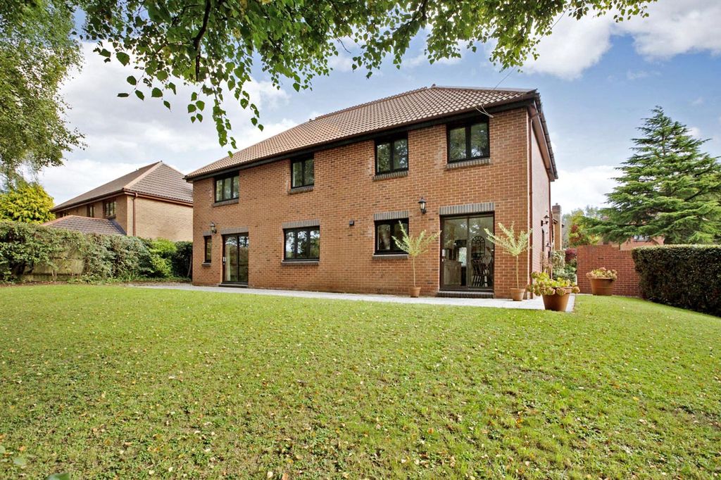 Property photo 3 of 23