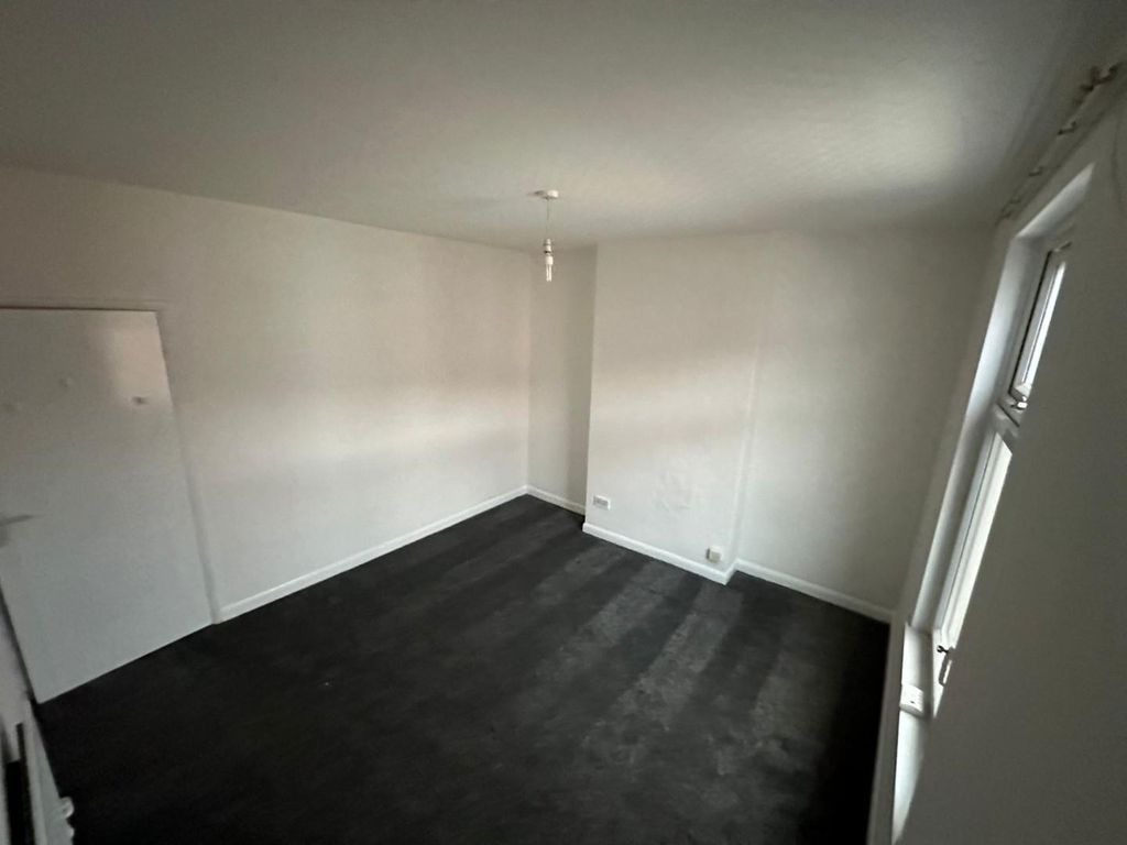 Property photo 2 of 7 Whatsapp Image 2025-12-10 At 16.15.16_1B90370c.Jpg