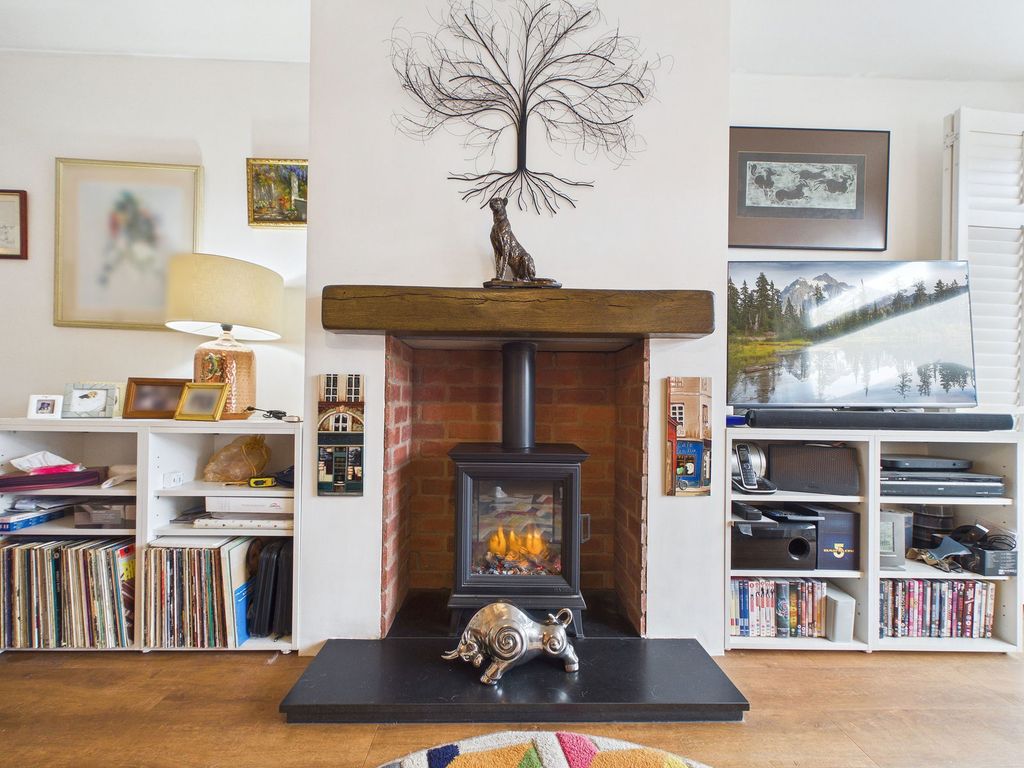 Property photo 3 of 25