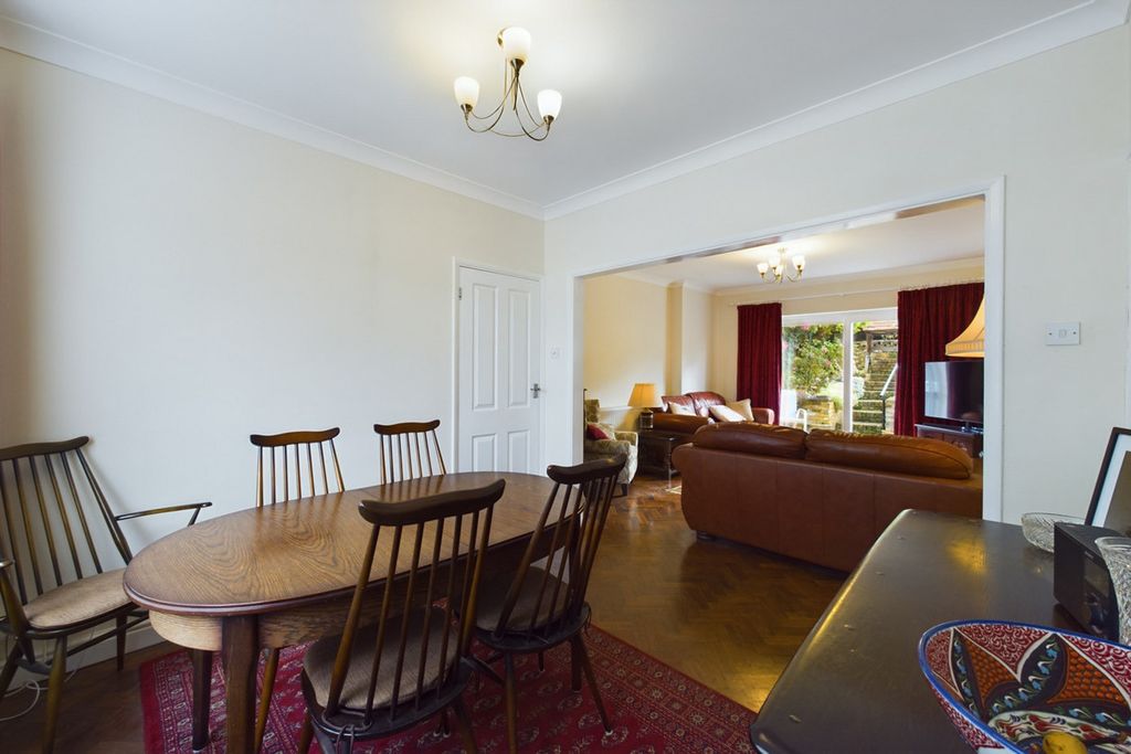Property photo 3 of 21