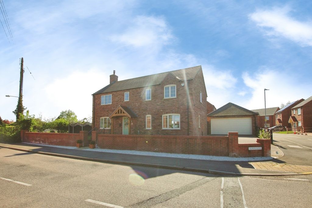 Property photo 1 of 31 5065560