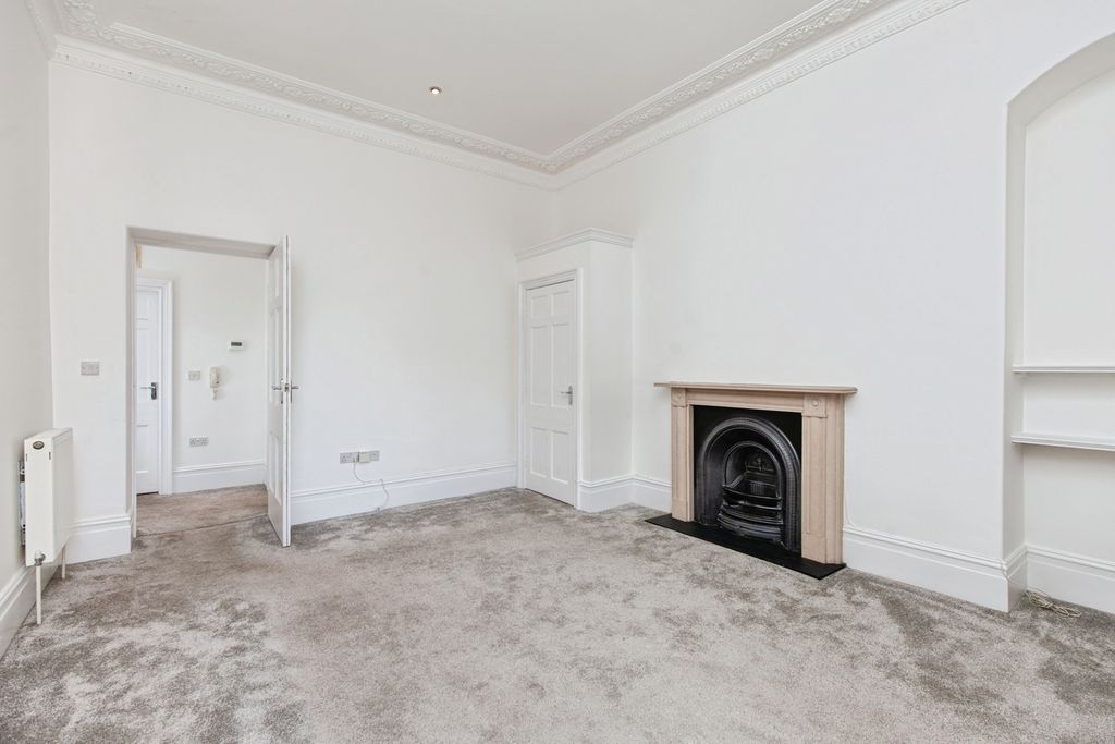 Property photo 3 of 16 Pbox-Img.Jpg