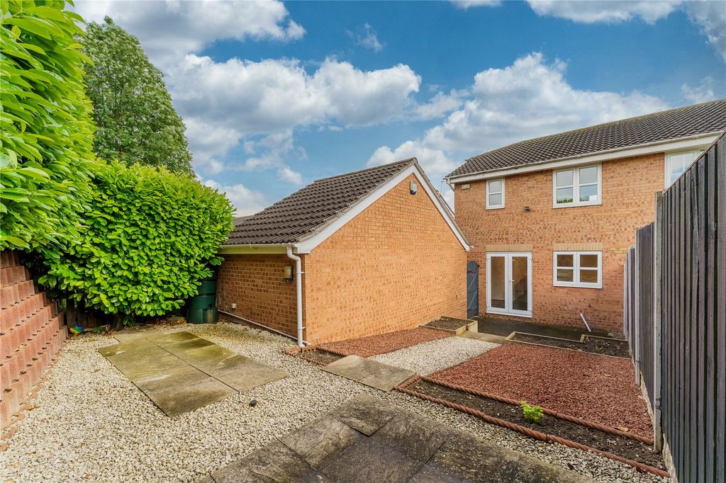 Property photo 2 of 24 Picture No. 37