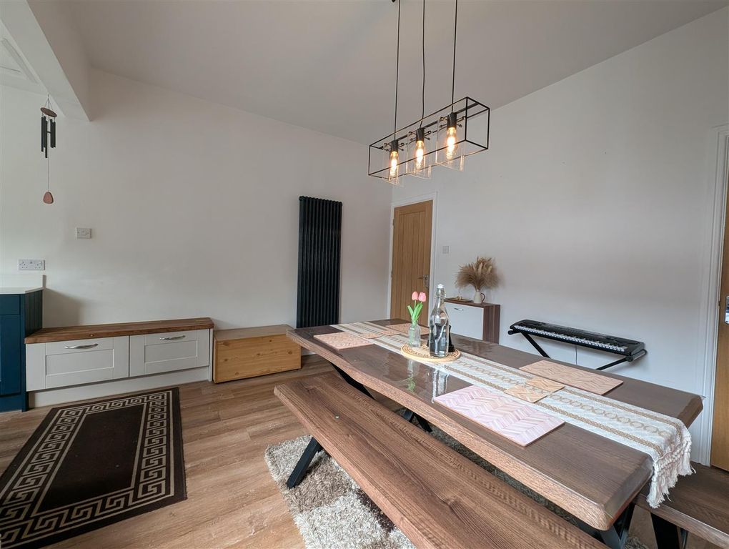 Property photo 3 of 14 Dining Room