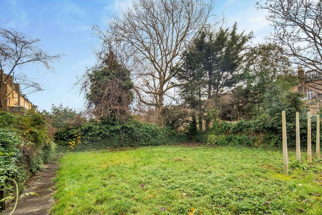Property photo 3 of 7