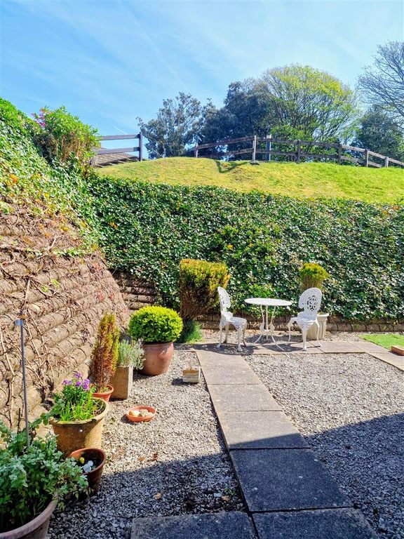 Property photo 2 of 17 65 Long Oaks Court Garden.Jpg