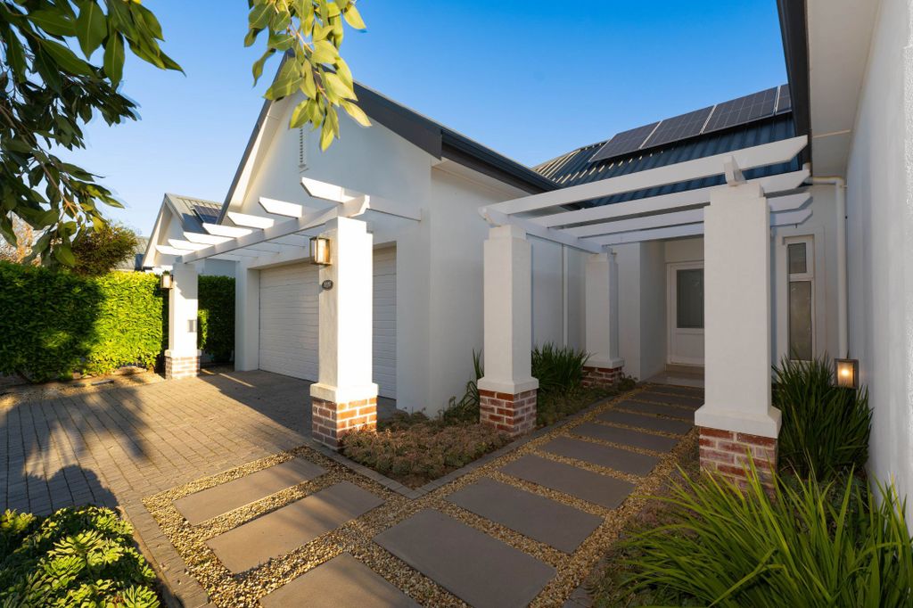 Property photo 1 of 41 Vlv1711550