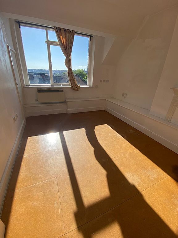 Additional image 9 of 2 bed flat to rentDock View Road, Barry CF63