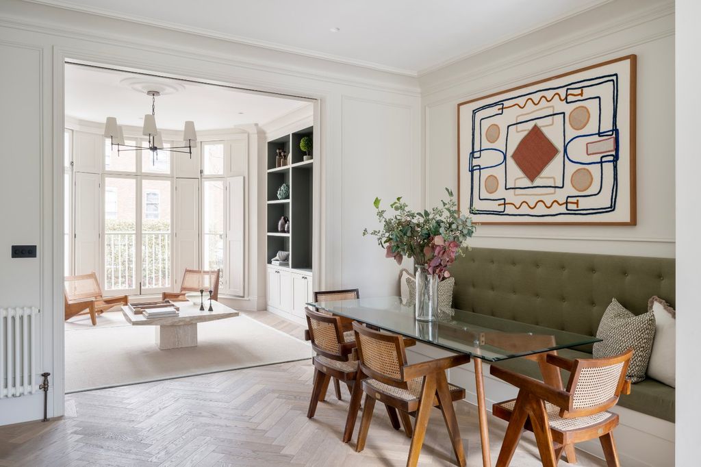 Property photo 2 of 11 Dining Area