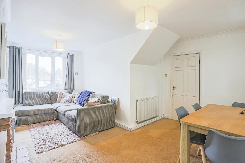 Property photo 2 of 11 Image