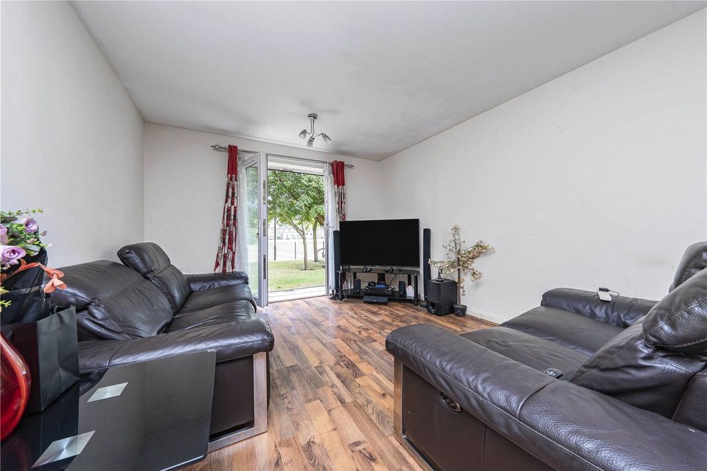 Property photo 2 of 11 Picture No. 04