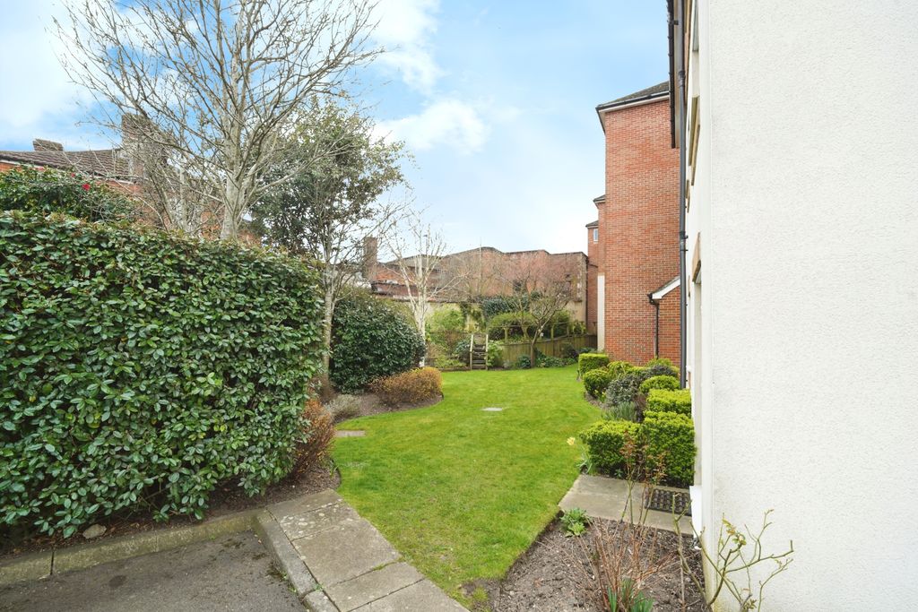 Property photo 3 of 17 Photography