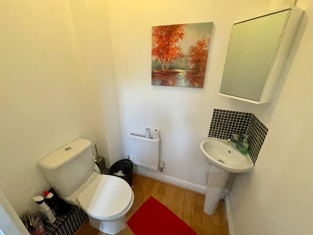 Property photo 3 of 14 Cloakroom/wc