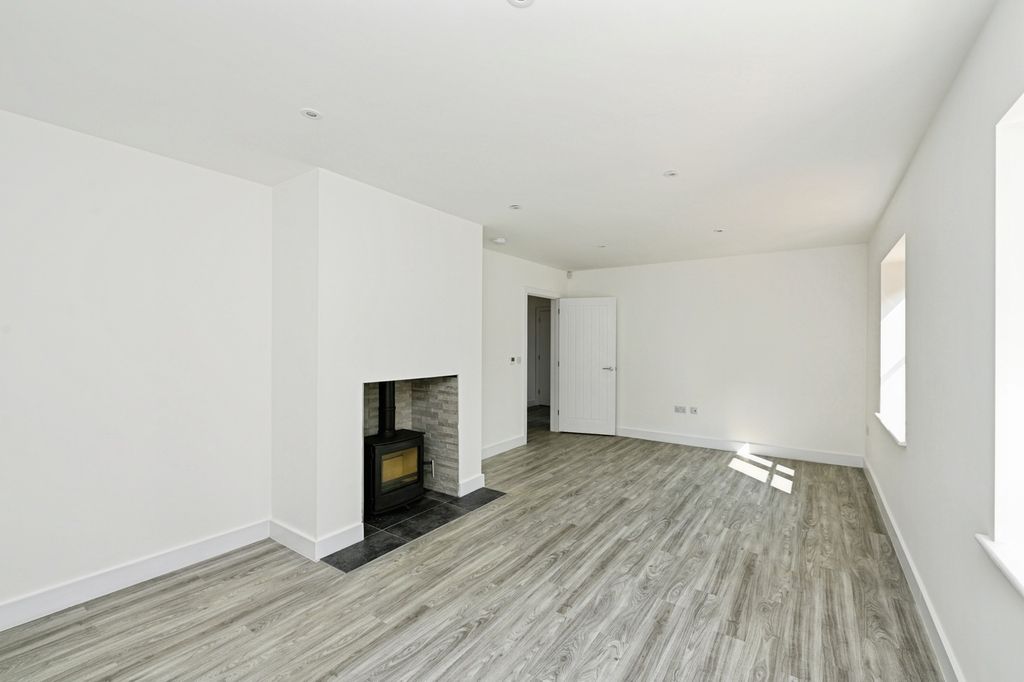 Property photo 3 of 29 Pbox-Img.Jpg