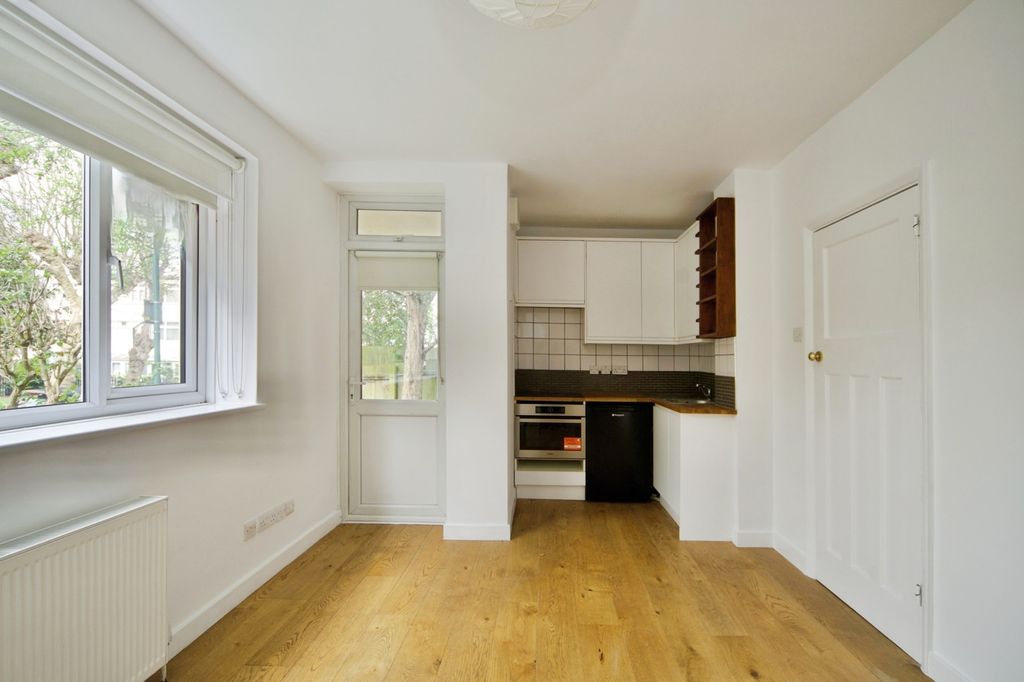 Property photo 2 of 18 Pbox-Img.Jpg