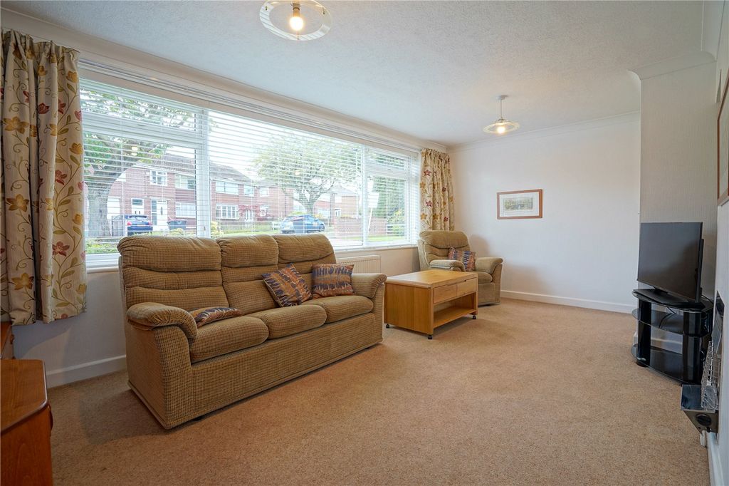 Property photo 2 of 22 Picture No. 09