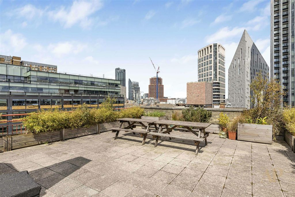 Property photo 2 of 5