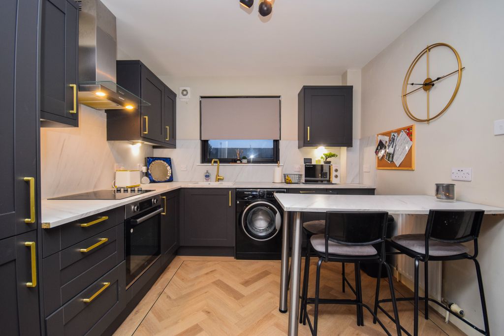 Property photo 2 of 19 Dsc_0110