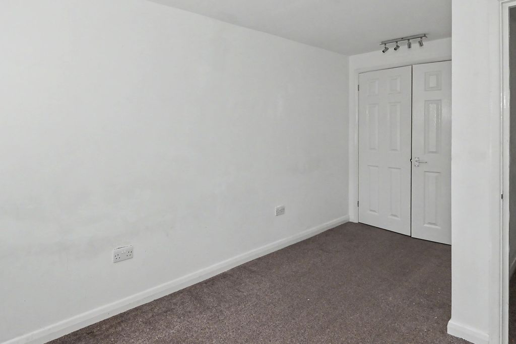 Property photo 2 of 20 58 Park Road, Ramsgate Ct11 9Tj