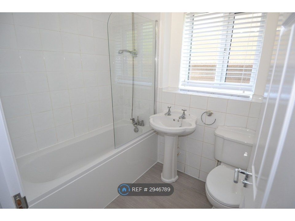 Property photo 2 of 5 Bathroom
