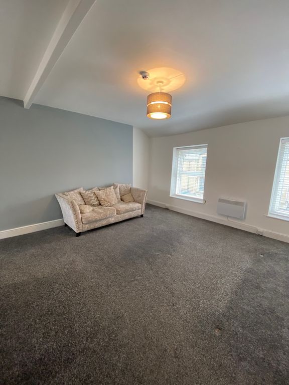 Property photo 2 of 7 Lounge