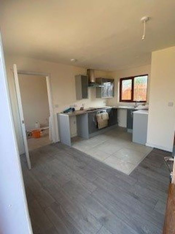 Property photo 2 of 3