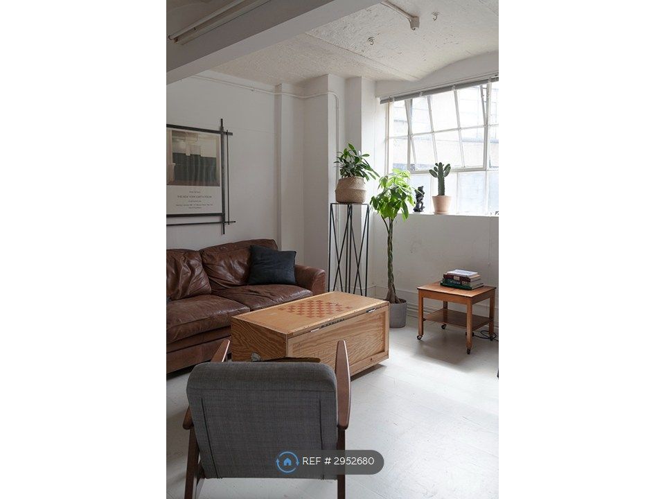 Property photo 3 of 23 Lounge In Main Area