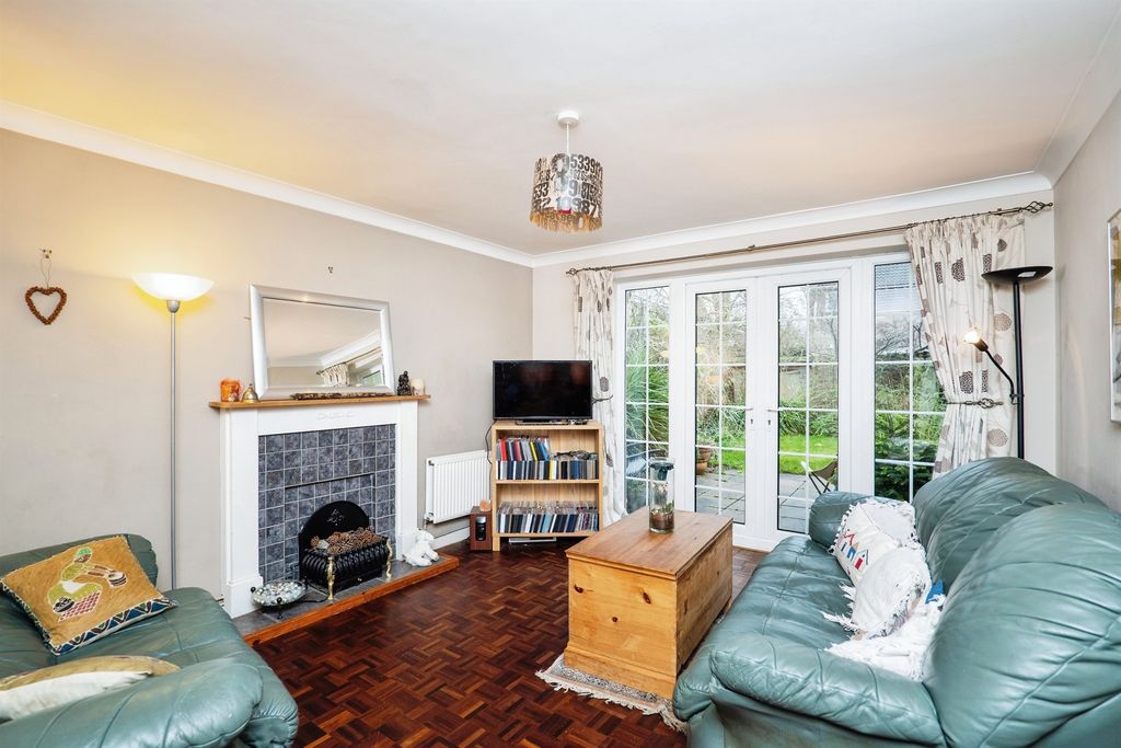 Property photo 3 of 13