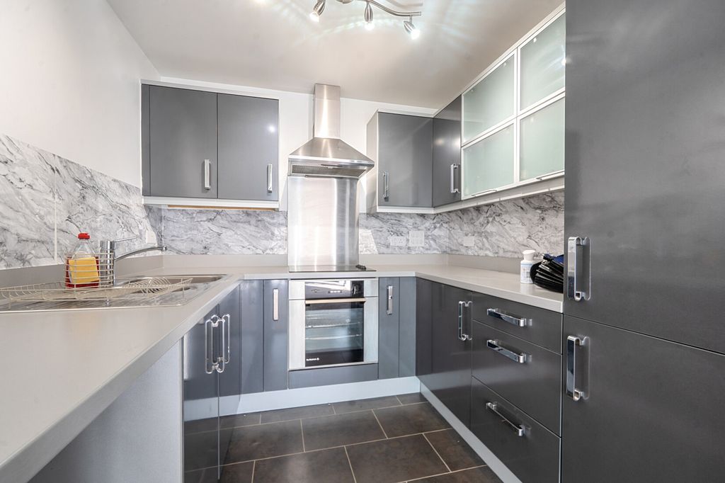 Property photo 2 of 19 Kitchen