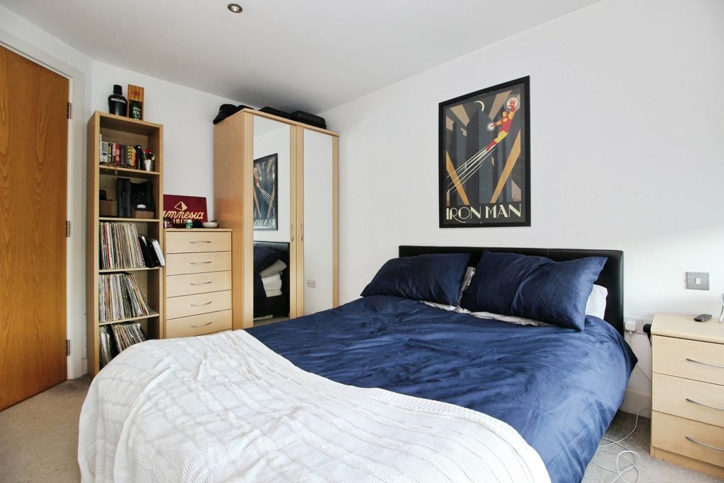 Property photo 3 of 11 Bedroom