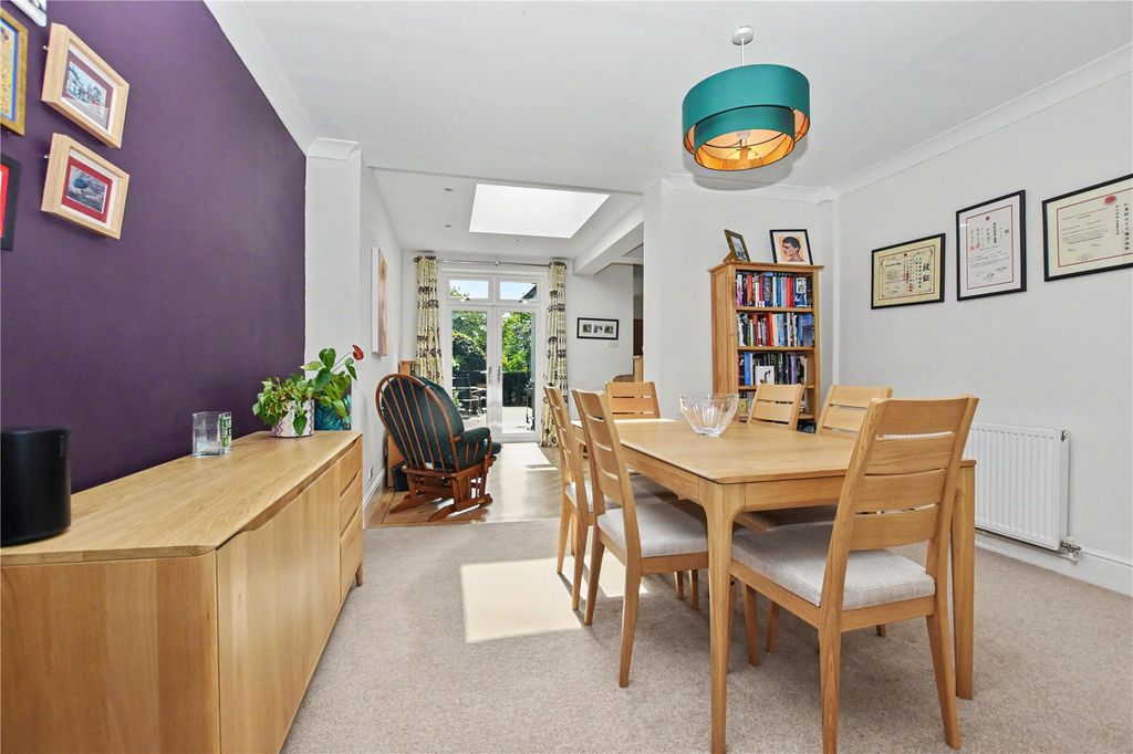 Property photo 3 of 28 Picture No. 01