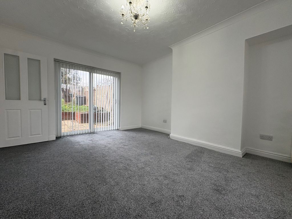 Property photo 2 of 9 Image