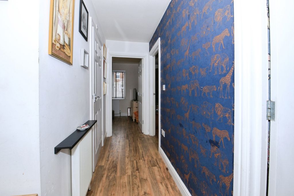 Property photo 2 of 16 Pbox-Img.Jpg