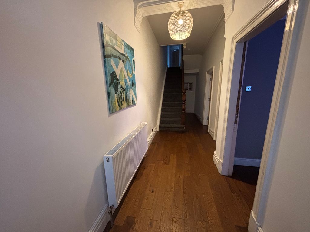 Property photo 3 of 40