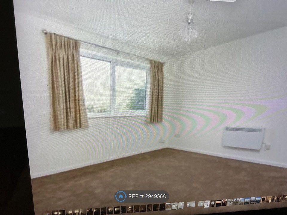 Property photo 1 of 9 Living-Room
